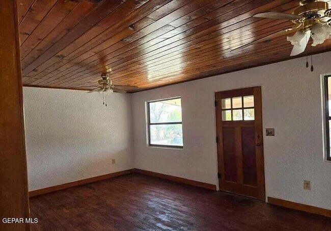 Photo - 515 N Silver St