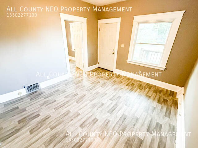 9801 Raymond Ave Unidad Down Unit