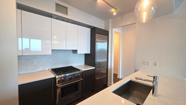 Photo - 1201 S Prairie Ave Unit 1104