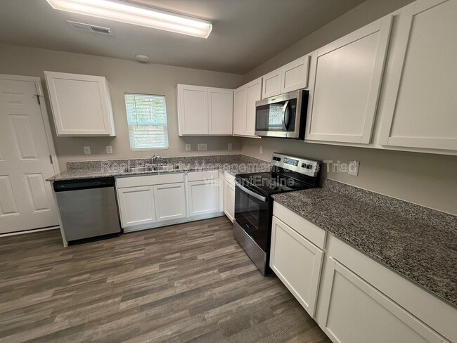 Photo - 3801 Miller Dr