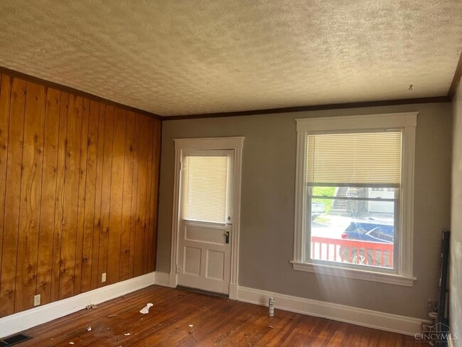 Photo - 1274 Ross Ave