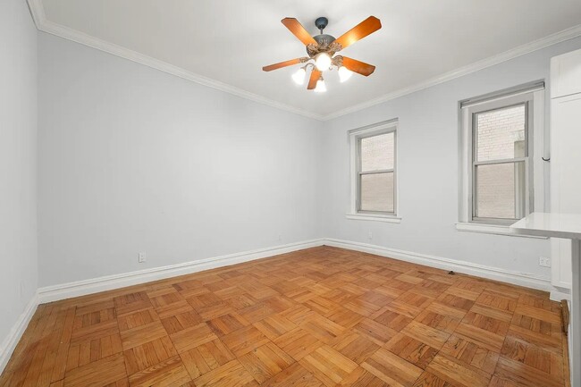 Photo - 400 Riverside Dr