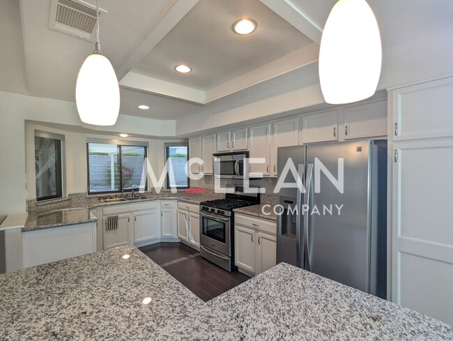 4BD/2BA Spacious Palm Springs Home – Move-... - 4BD/2BA Spacious Palm Springs Home – Move-...