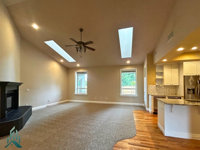Photo - 745 SE Winterfield Pl