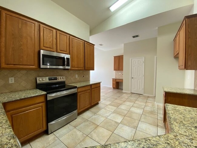 Photo - Lovely 4 bedroom, 2 bath home for lease!