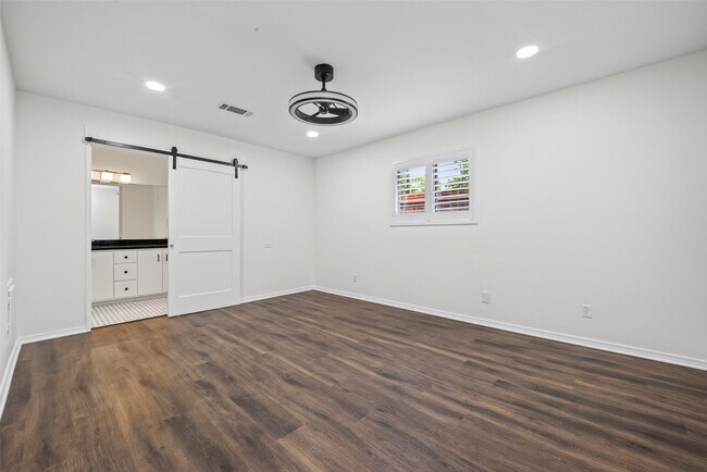 Photo - 5830 Yarwell Dr
