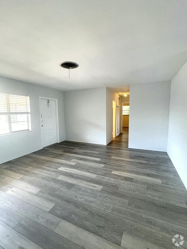 Building Photo - 1643 Wiley St Unit 9 Rental