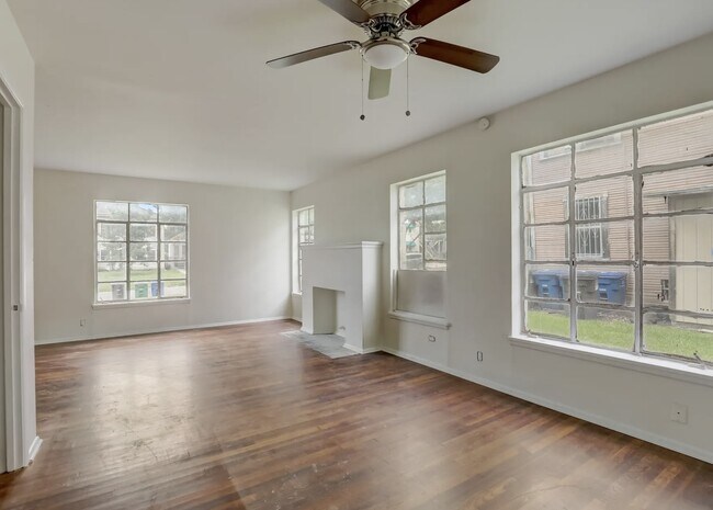 Photo - 944 W Huisache Ave