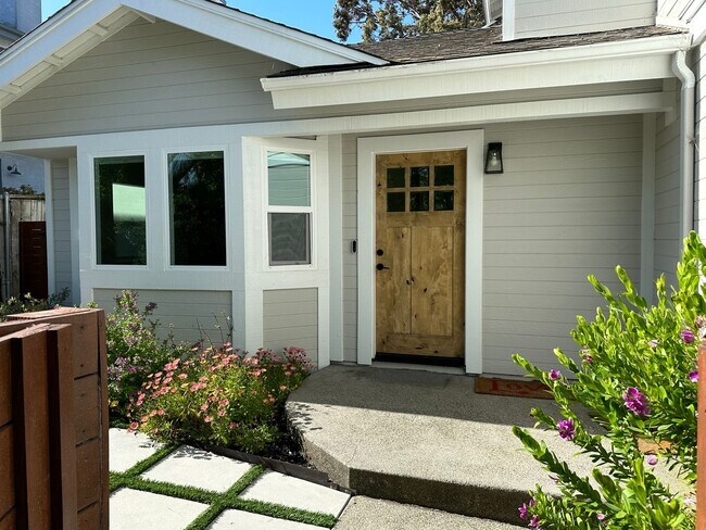 Photo - Updated 3 bedroom 2.5 bath with yard