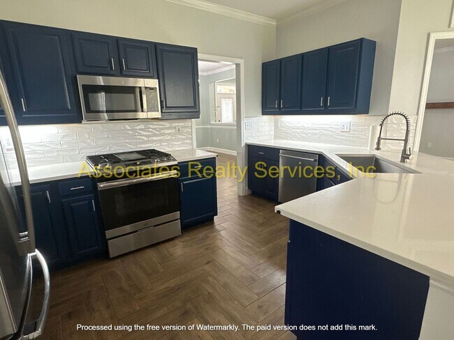 Photo - Beautiful Family home in Mentone!