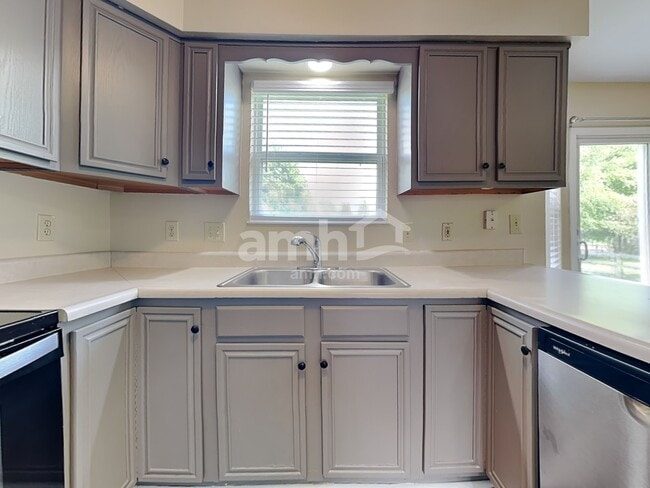 Photo - 6340 Deermeade Dr