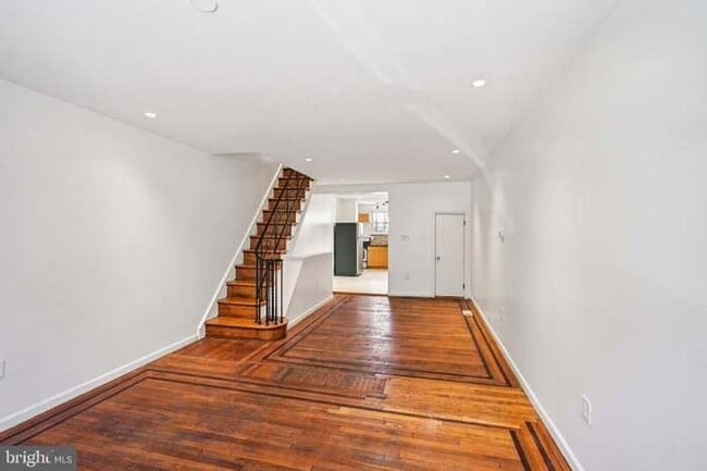 Building Photo - 2324 S Mildred St