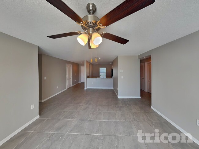 Photo - 2871 Chalmer St