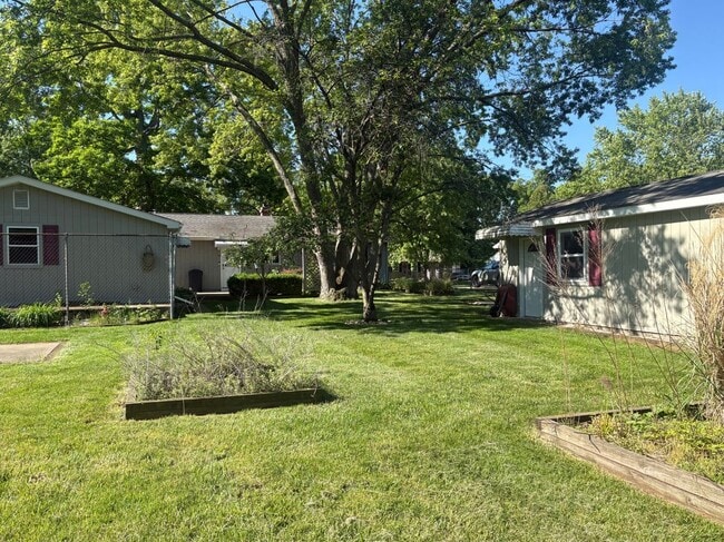 Photo - 6284 Woodsdale Dr