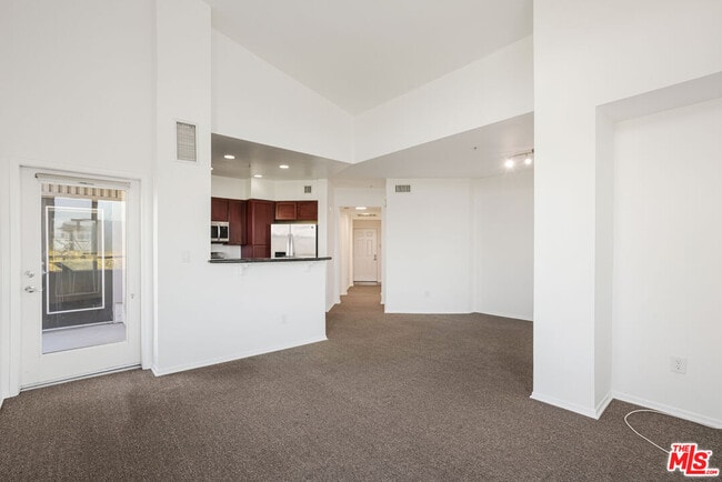 6400 Crescent Prk E Unit 424