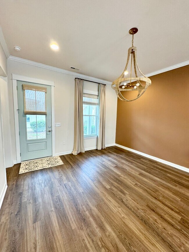 Photo - Upscale Townhome in Market Common! MOVE-IN READY!