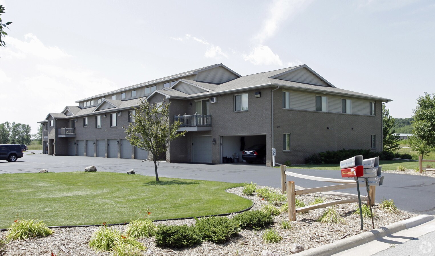 Ravens Ridge Apartments - Ravens Ridge Apartments