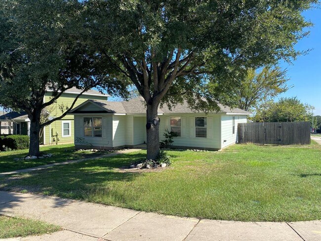 Photo - 11901 Briarcreek Loop