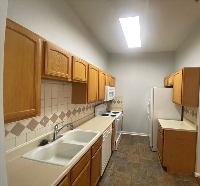 Photo - 2710 Grants Lake Blvd Unit True