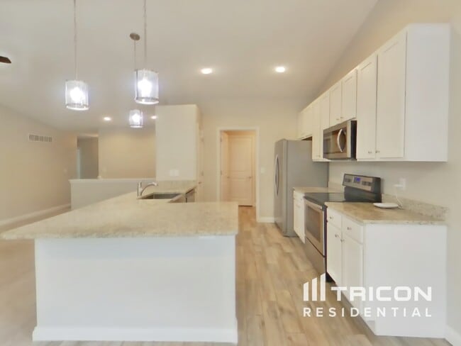 Photo - 48 Huntleigh Park Ct