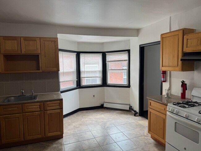 55 Halsey St Unit 2