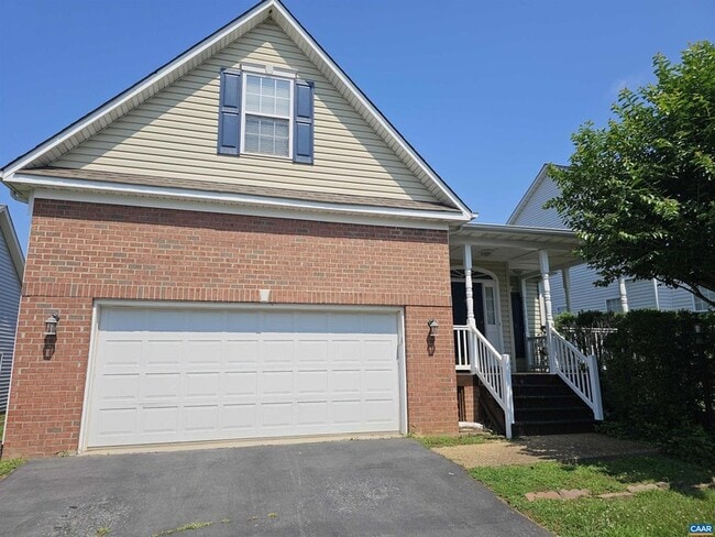 Building Photo - 134 Deerwood Dr Rental