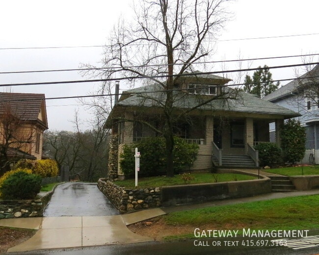 Building Photo - 2920 Coloma St Unit 04-col