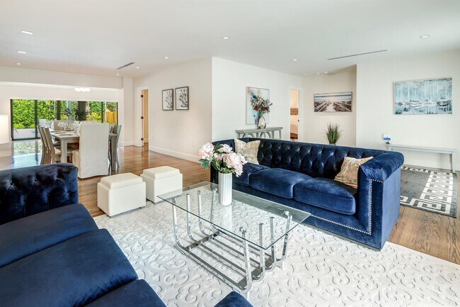 Photo - 555 SW 27th Rd