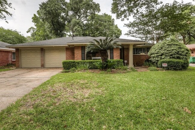 Building Photo - 6222 Lindyann Ln