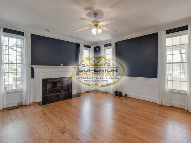 Photo - 116 Winding Wood Cir