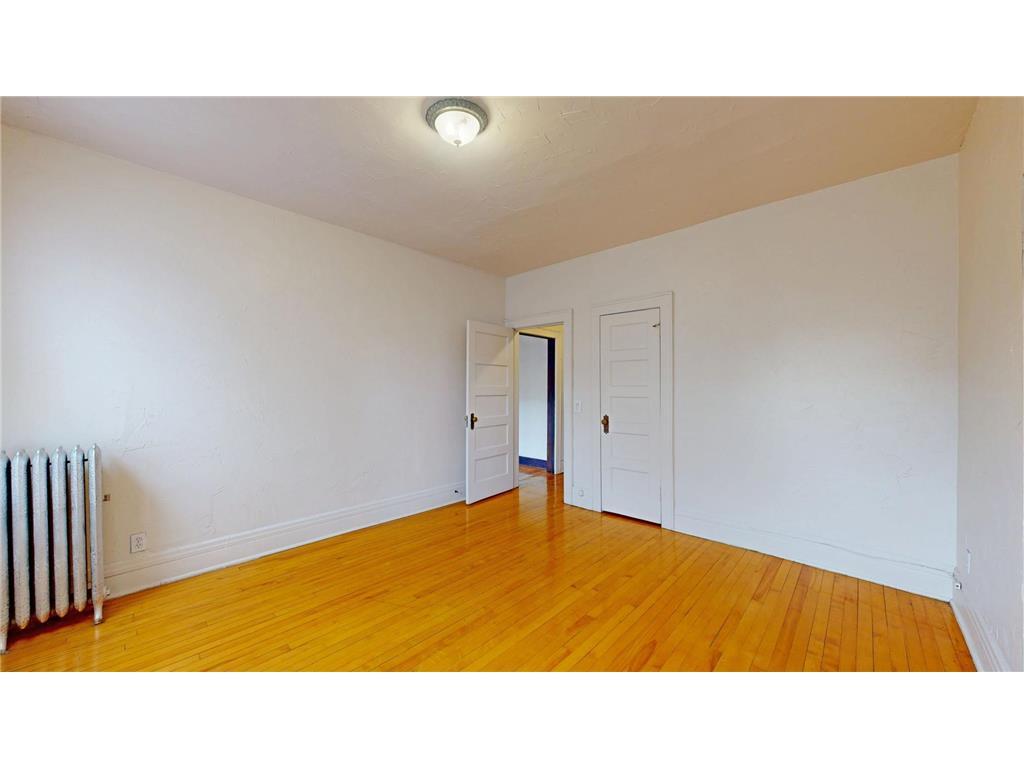 Photo - 1917 Emerson Ave S Unit 203