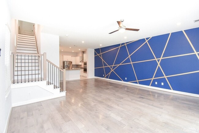 Photo - 1122 Live Oak St