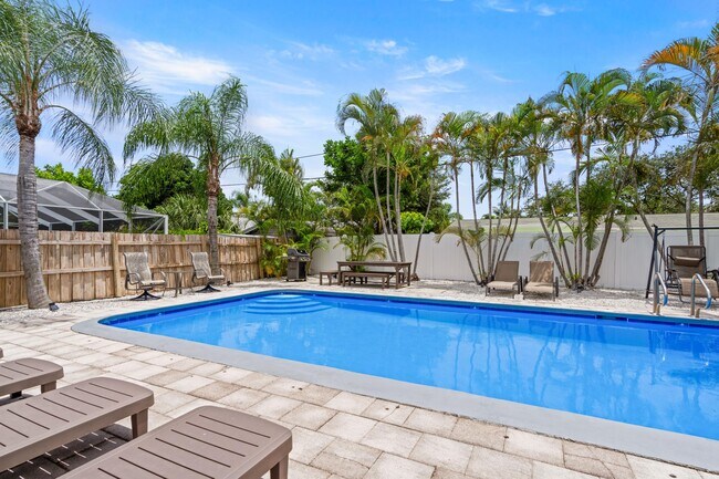 Photo - 19165 SE Homewood Ave