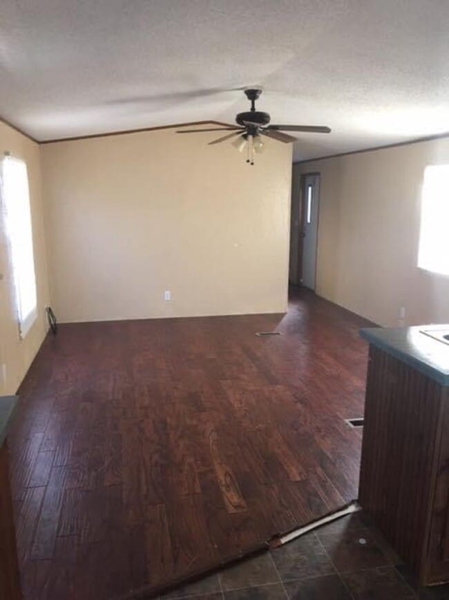 Photo - 2 bed 1 bath Country home