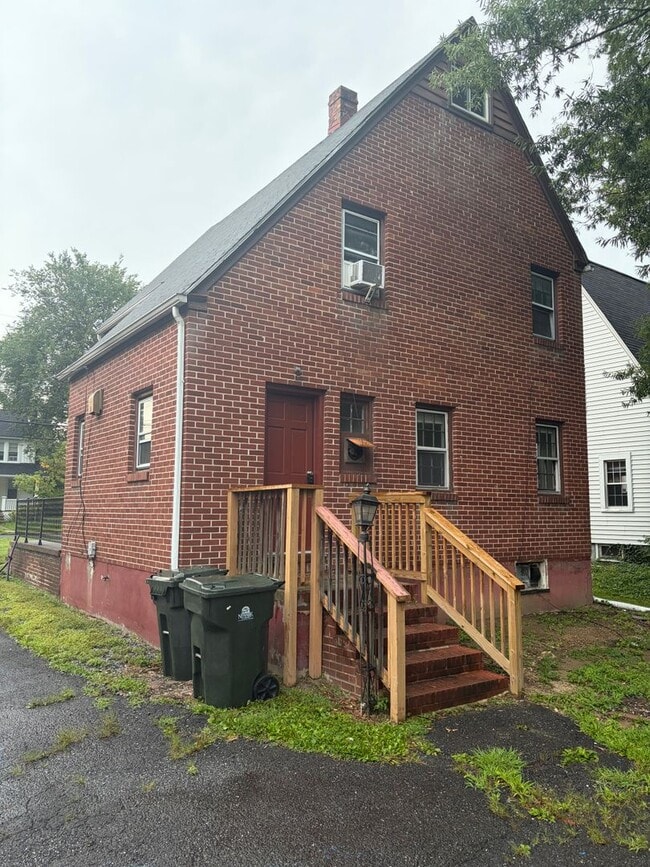 Photo - 81 E Park Pl Unit 1