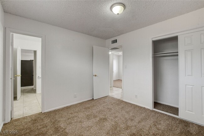 Photo - 6453 Bannock Way