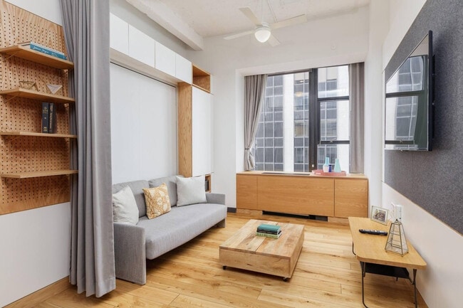 Building Photo - 110 Wall St Rental