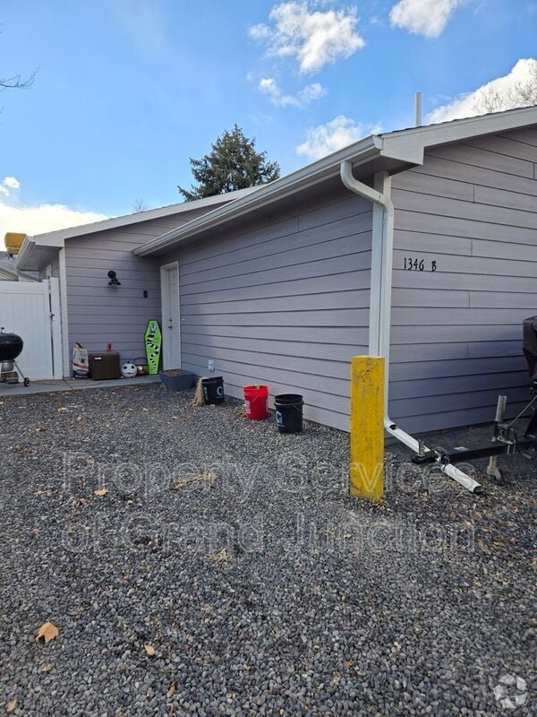 Building Photo - 1346 Texas Ave Unit B Rental