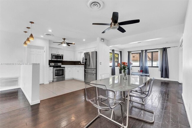 Photo - 4005 Johnson St