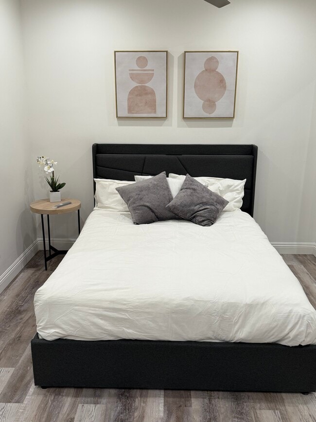 Photo - 6041 Wilkinson Ave Unit Roy Balulu