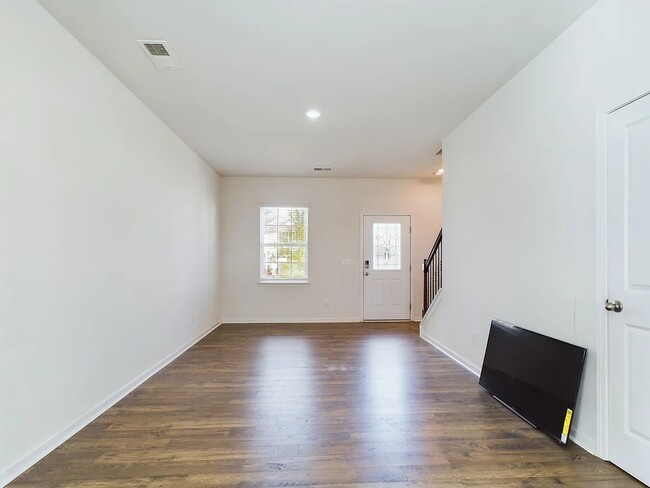 Photo - 5012 Jamie Sloop Ln