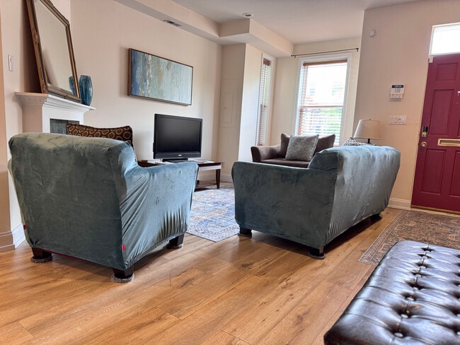 Photo - 1209 I St NE