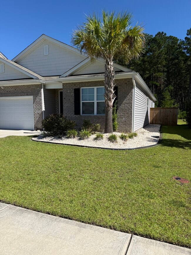 219 Greenwich Dr