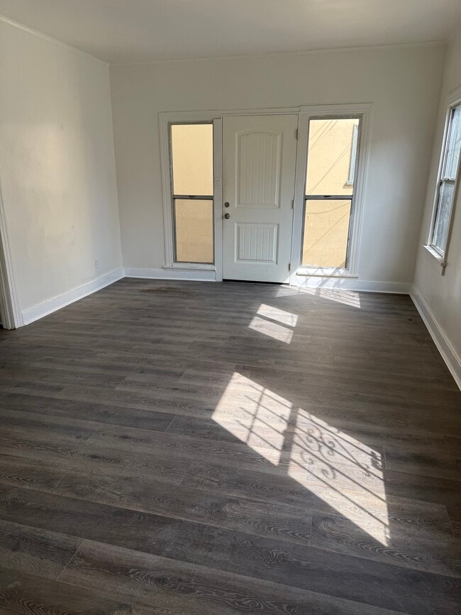 Photo - 2815 1/4 S Norton Ave Unit 2815 S Norton Ave