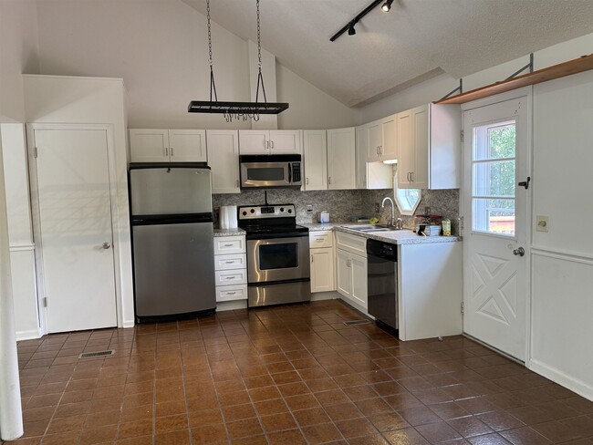 200 Alleghany Dr