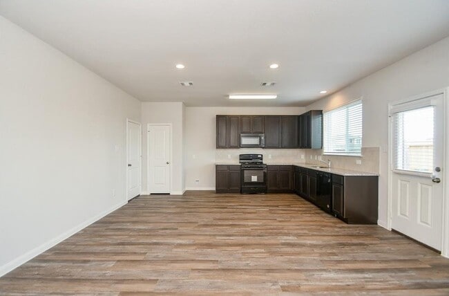 Building Photo - 18602 Lansdowne Stream Path Rental