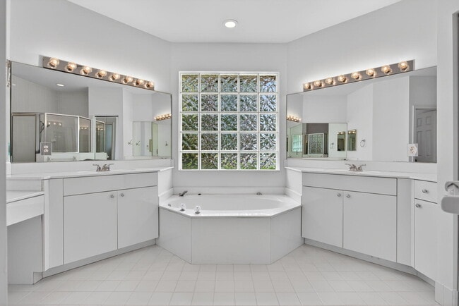 Photo - 10251 NW 62nd Dr