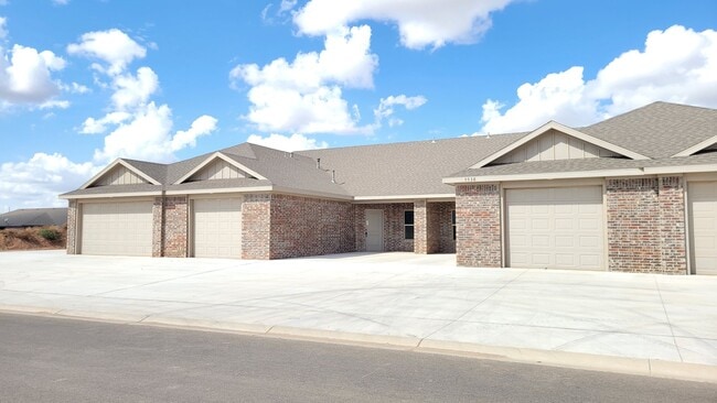 Building Photo - 5536 Kemper St