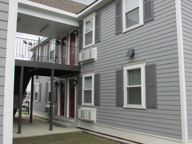 Building Photo - 3040 Fortin St Unit 3