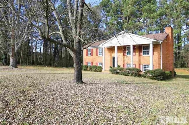 Photo - 4 Bedroom 3 Bath Home Available in August!